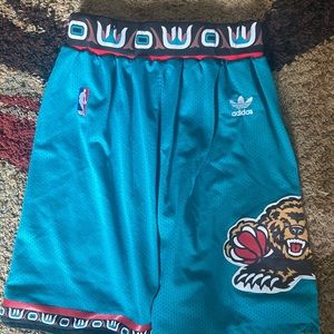 Memphis/Vancouver Grizzlies Throwback Shorts